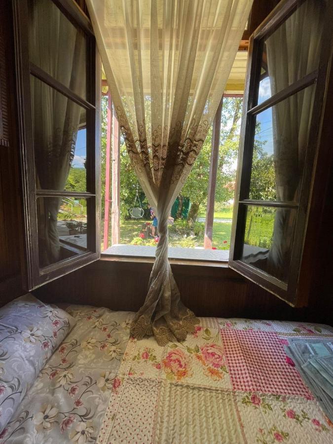 Martvili Guest House Oasis Eksteriør bilde