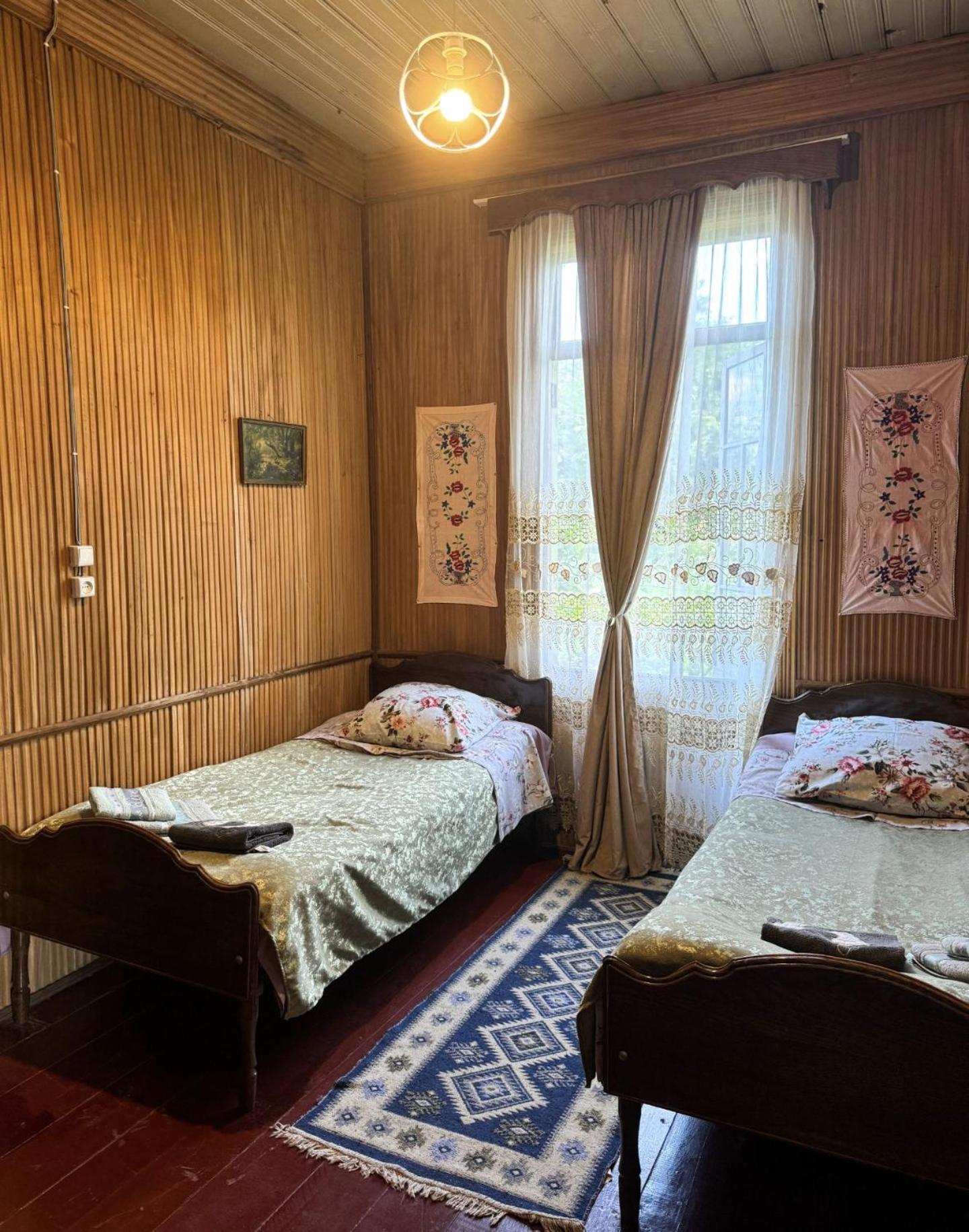 Martvili Guest House Oasis Eksteriør bilde